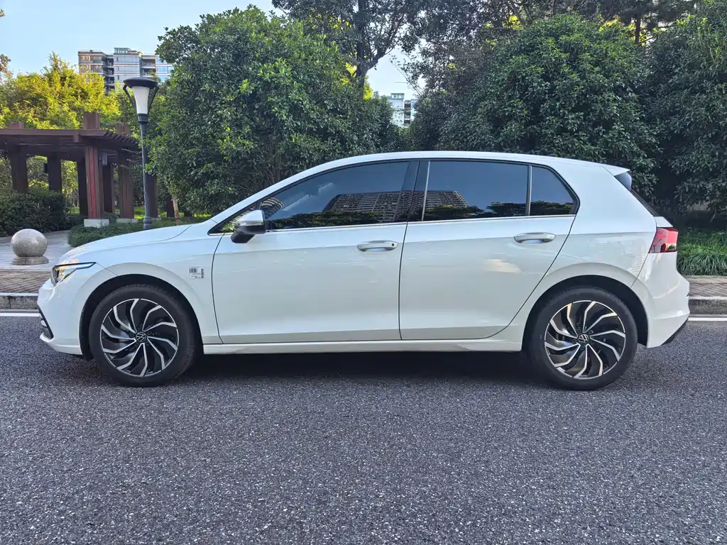 Volkswagen Golf — миниатюра 3