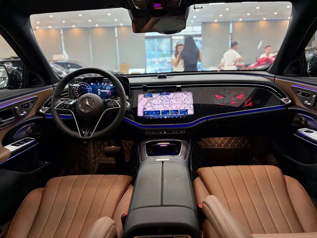 Mercedes-Benz E-Class — миниатюра 11