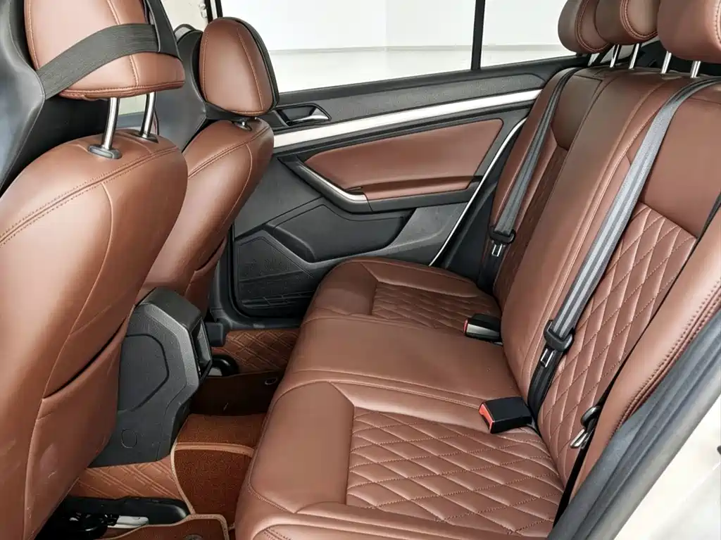 Volkswagen Lavida — миниатюра 5