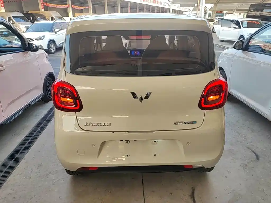 Wuling MINIEV — миниатюра 6