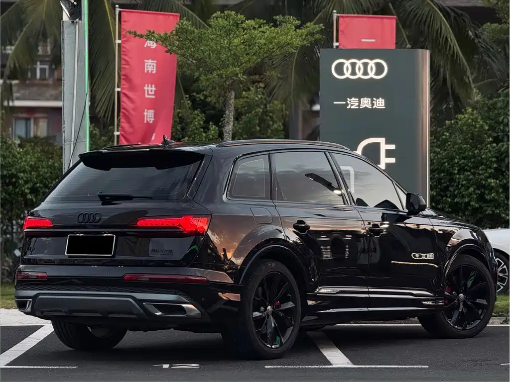 Audi Q7 — миниатюра 14