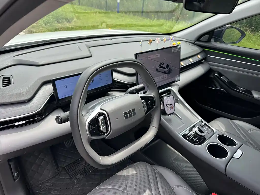 Geely Galaxy Galaxy L6 L6 2025 EM-i 140km +