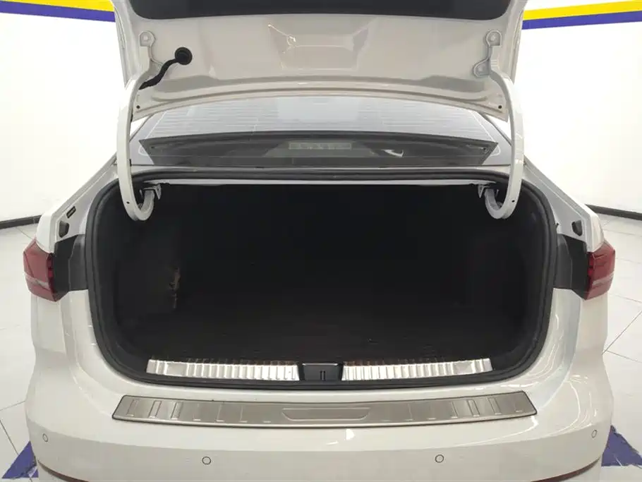 Volkswagen Lavida 2026 Pro 300TSI