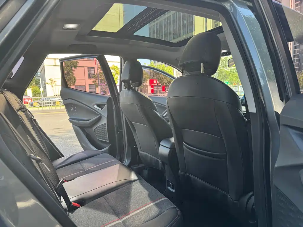 Chevrolet Trax — миниатюра 8