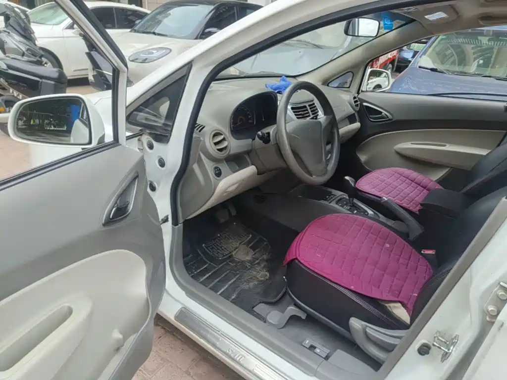Chevrolet Sail — миниатюра 12