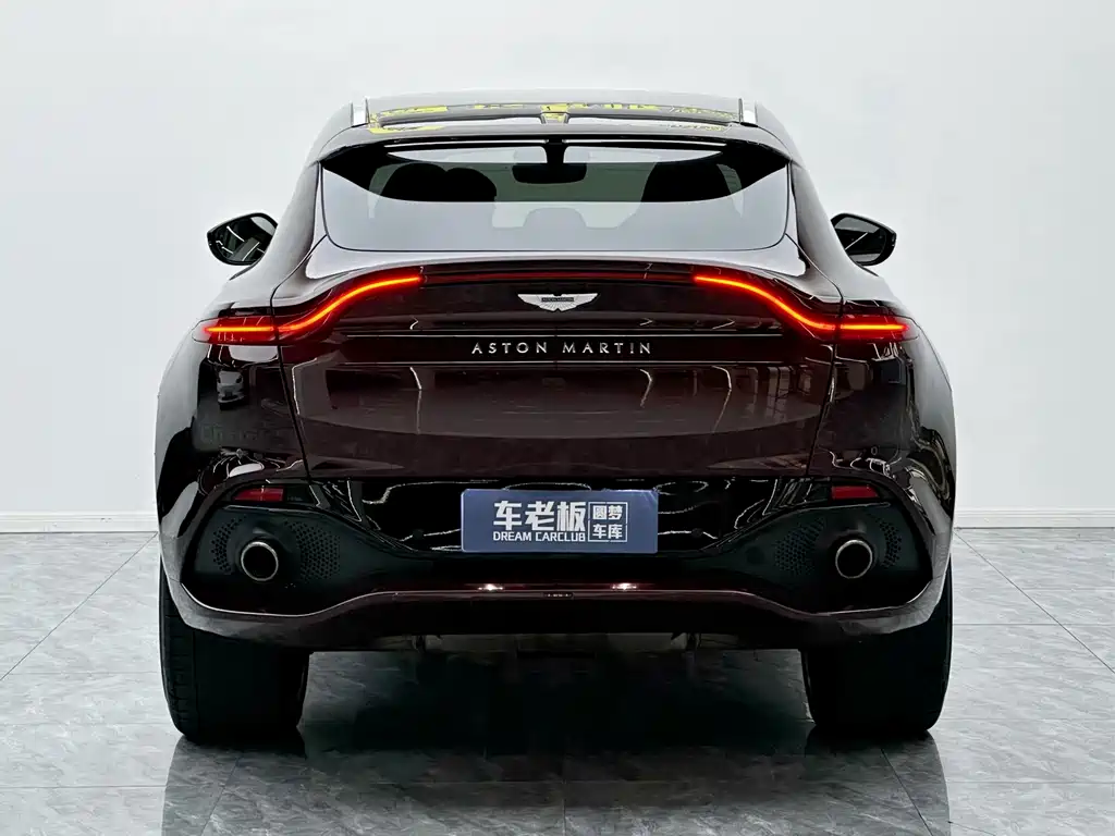 Aston Martin DBX — миниатюра 5
