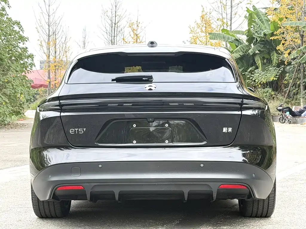 NIO NIO ET5T