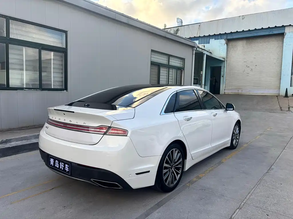Lincoln MKZ — миниатюра 4