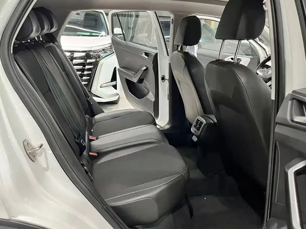 VOLKSWAGEN EXPLORING THE SHADOW