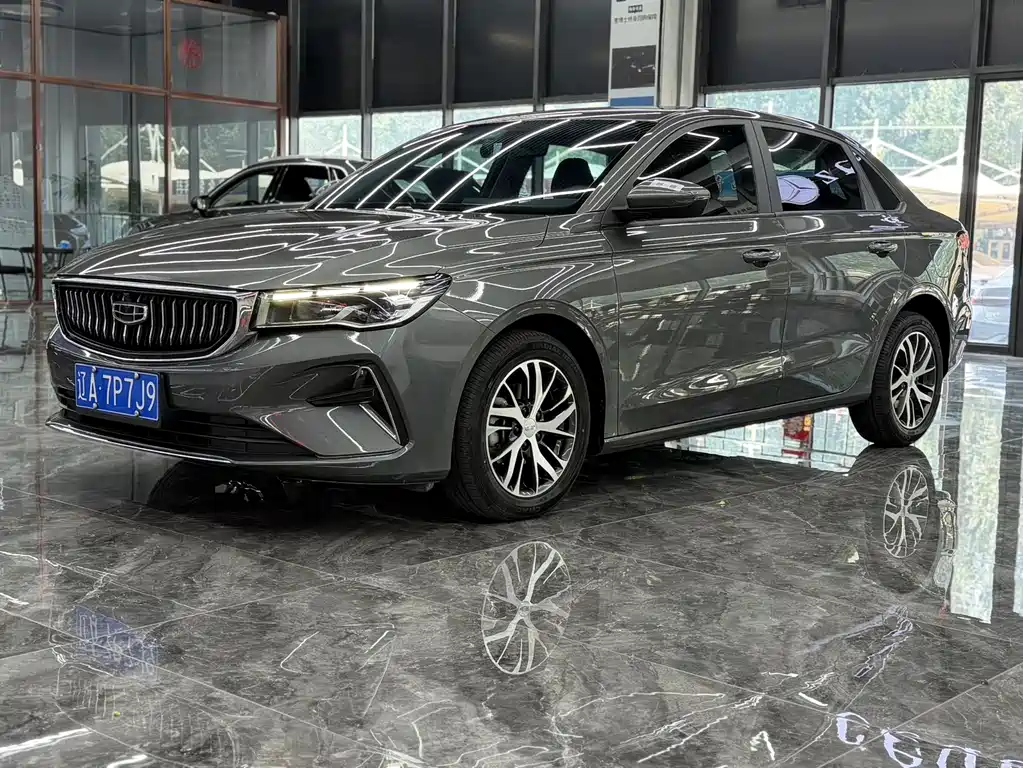 Geely Emgrand 2022 4 1.5L CVT Luxury