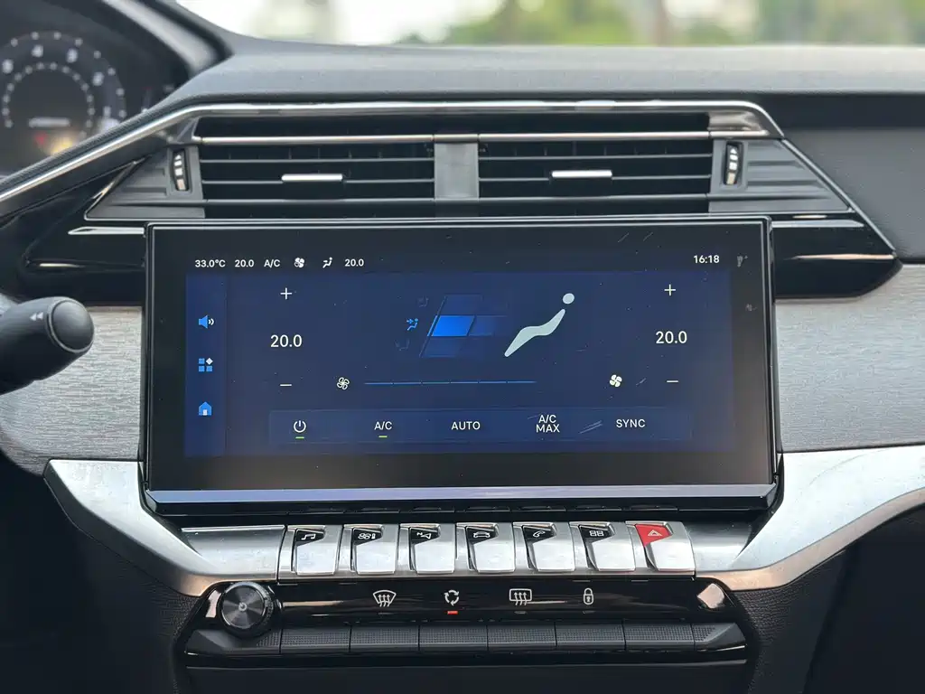 Peugeot 408 — миниатюра 18