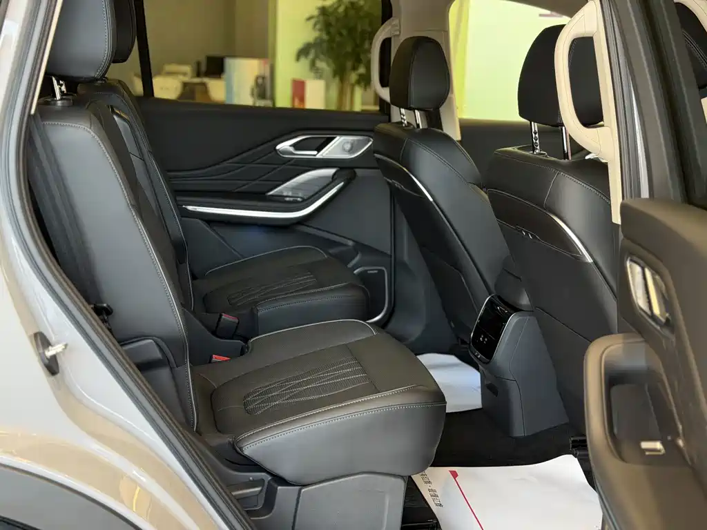 Hongqi Hongqi HS7 PHEV — миниатюра 6