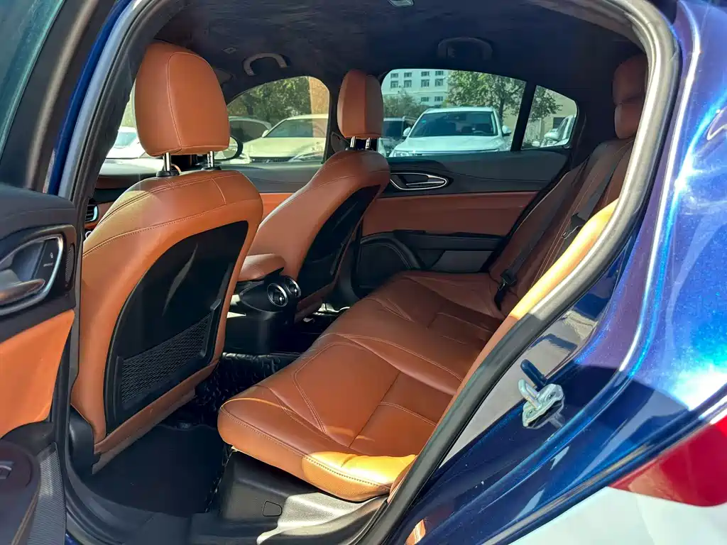 Alfa Romeo Giulia — миниатюра 6