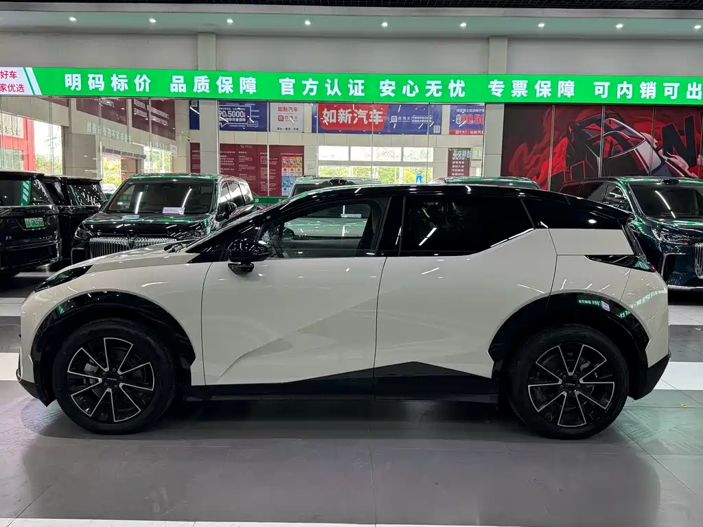 Zeekr X 2025 мест