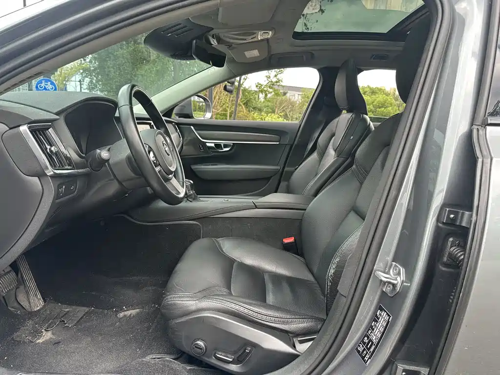 Volvo V90 — миниатюра 10