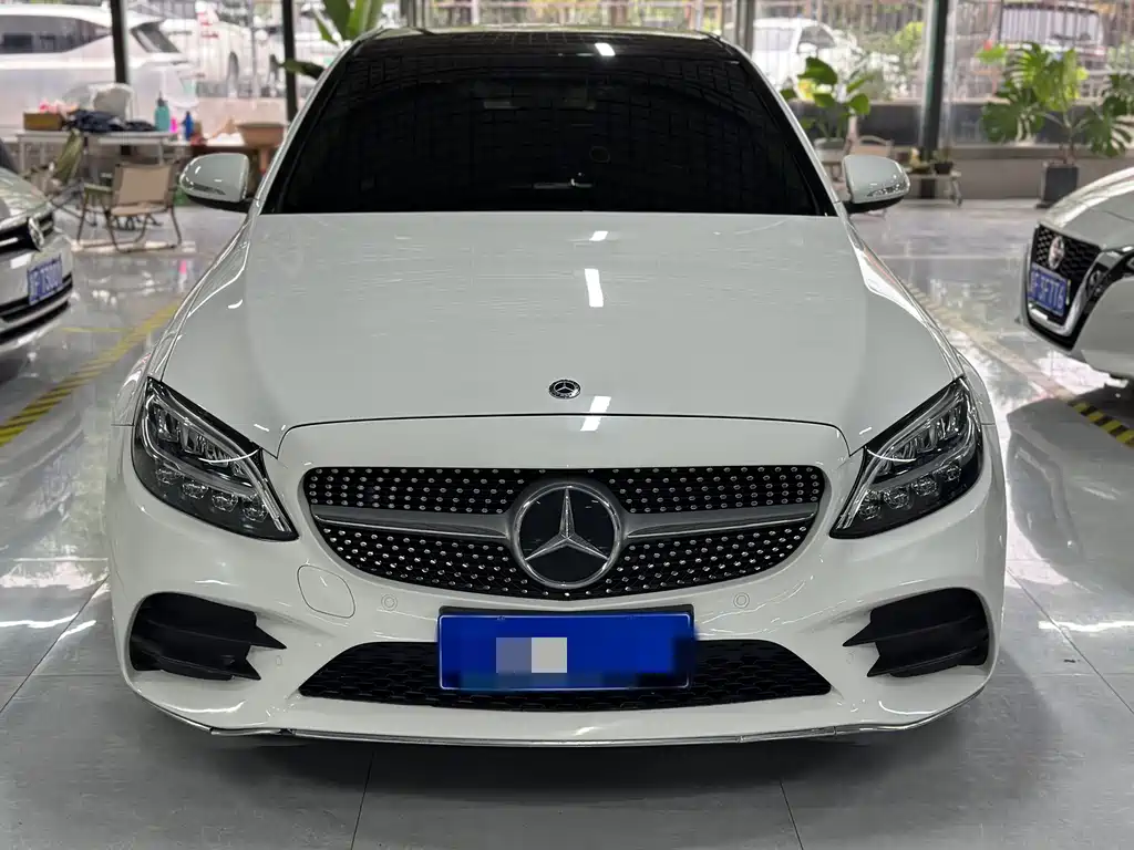 Mercedes-Benz C-Class — миниатюра 2