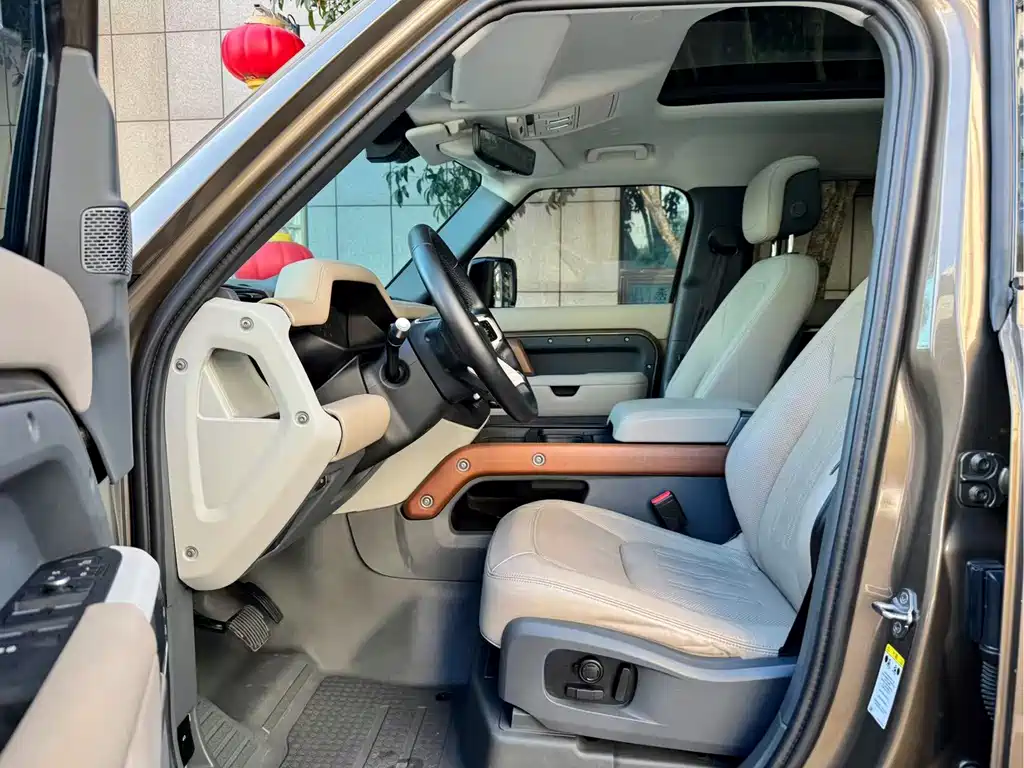 Land Rover Defender — миниатюра 5