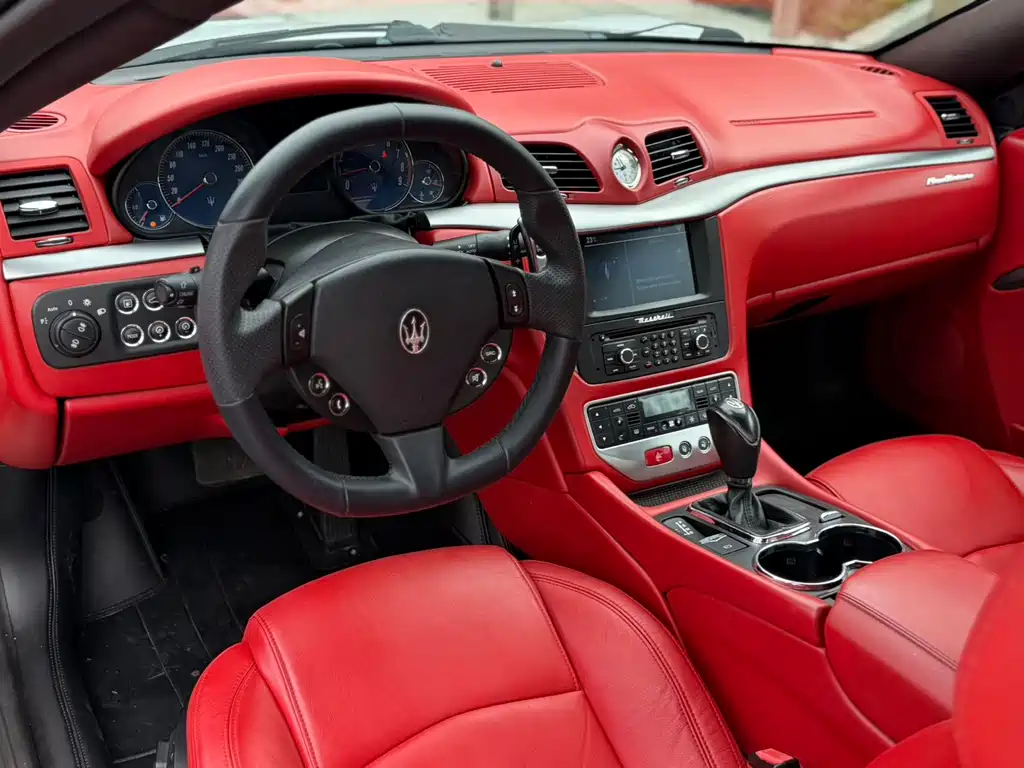 Maserati GranTurismo — миниатюра 9