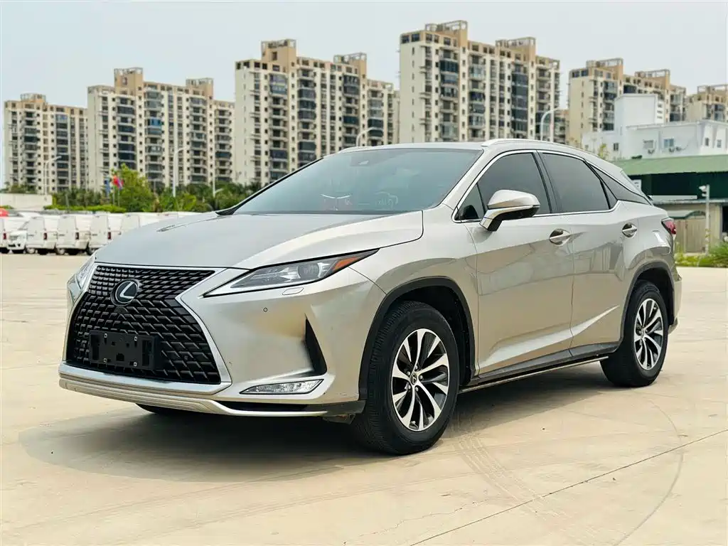 Lexus RX 2022