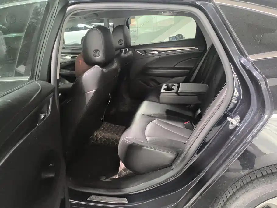 Buick LaCrosse — миниатюра 11