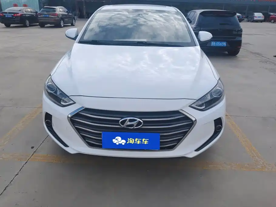 Hyundai Elantra — миниатюра 2