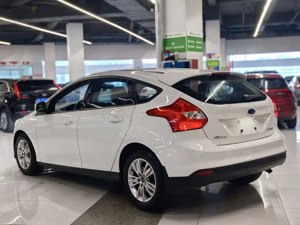 Ford Focus 2012 1.6L AT Comfort
