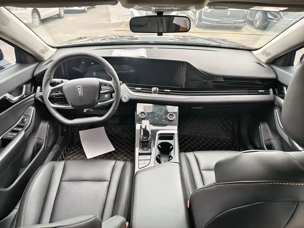 Bestune B70 2023 1.5T AT 70