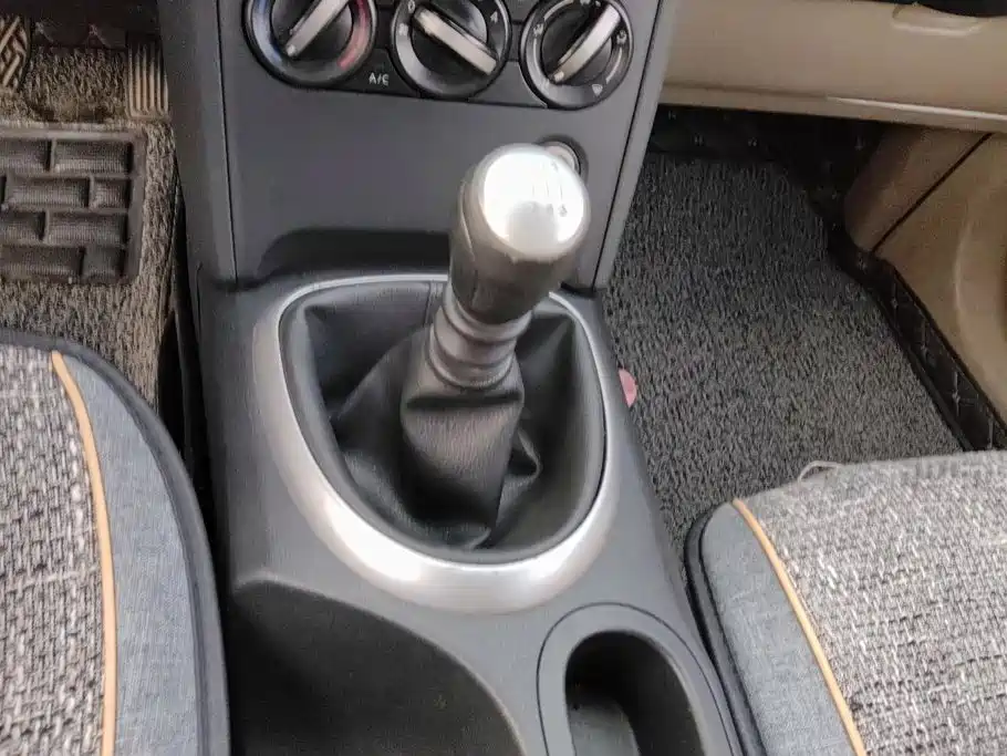 Nissan Qashqai — миниатюра 16