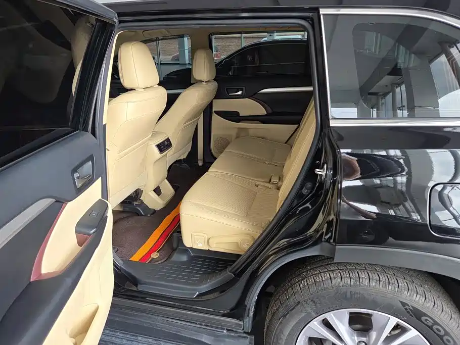 Toyota Highlander — миниатюра 11