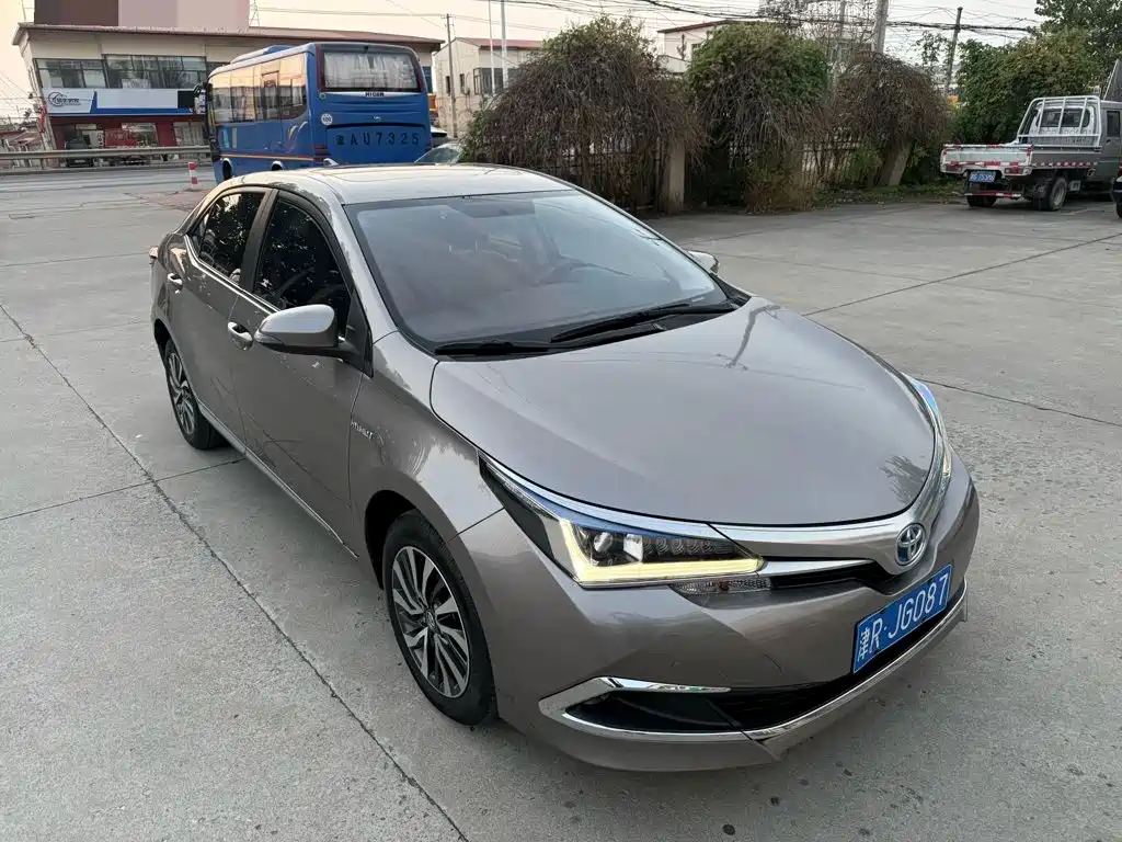 Toyota Corolla — миниатюра 6