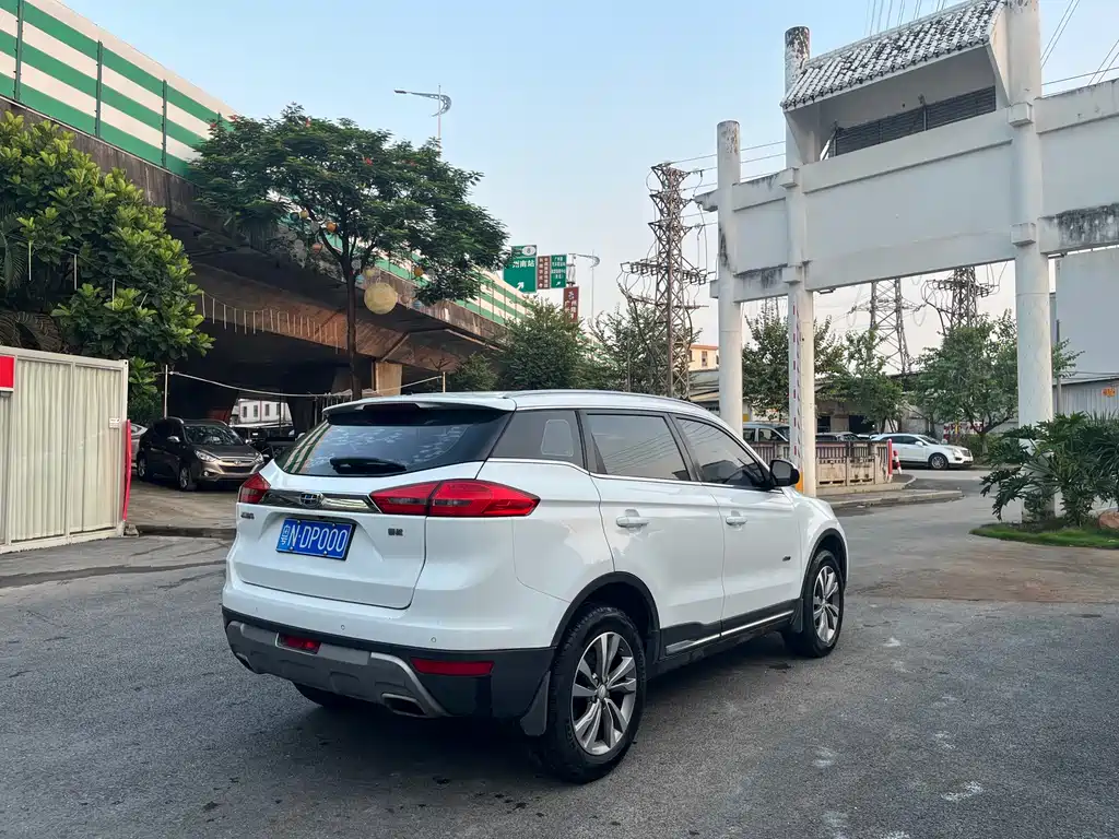 Geely Boyue — миниатюра 5