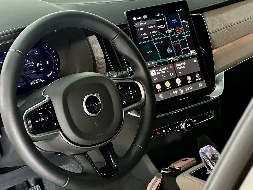 Volvo XC90 — миниатюра 12