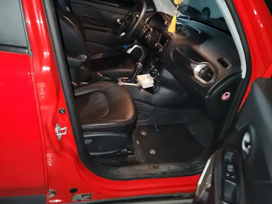 Jeep Renegade — миниатюра 8