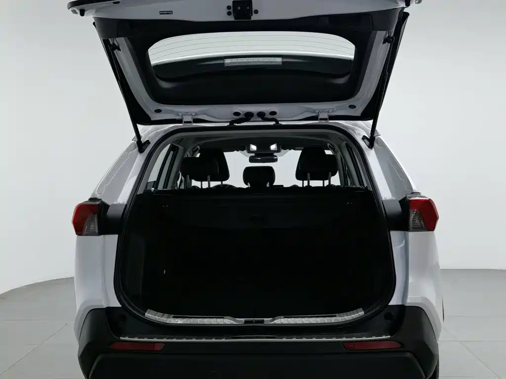 Toyota RAV4 — миниатюра 16