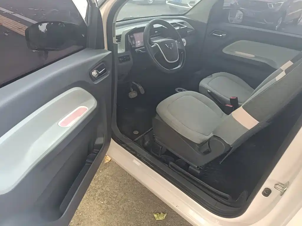 Wuling MINIEV — миниатюра 16