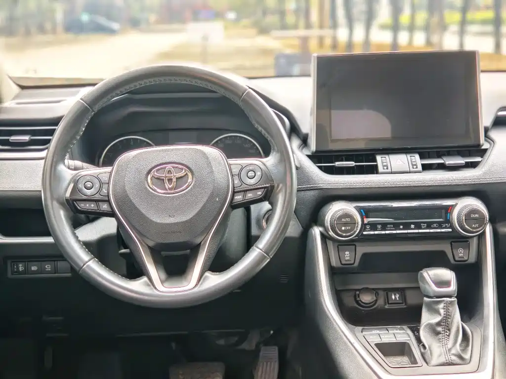 Toyota Wildlander 2022 2.0L CVT Luxury PLUS