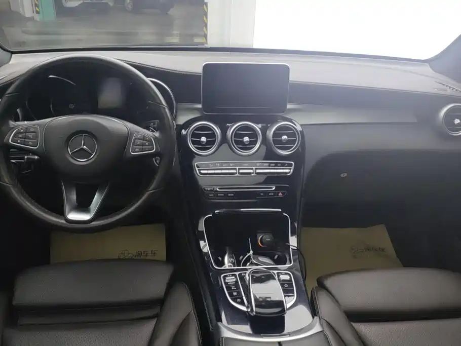 Mercedes-Benz GLC — миниатюра 12