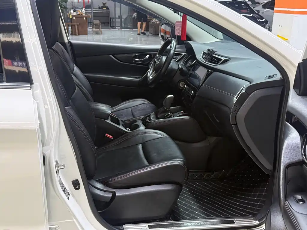 Nissan Qashqai 2019 2.0L CVT Smart