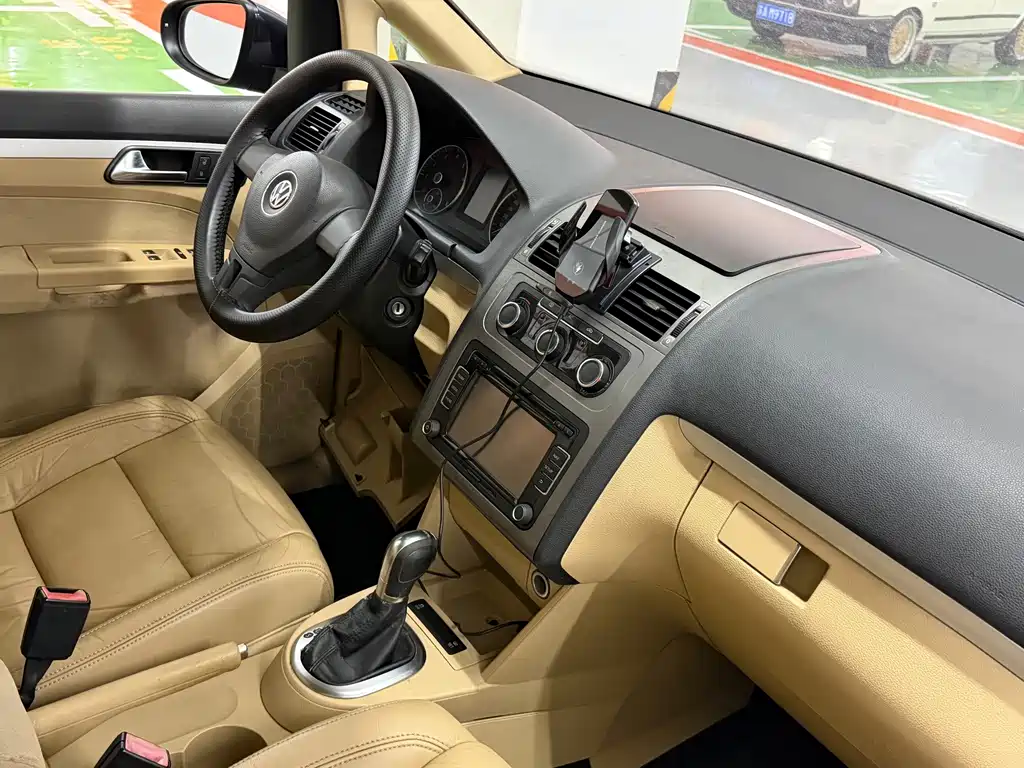 Volkswagen Touran — миниатюра 6