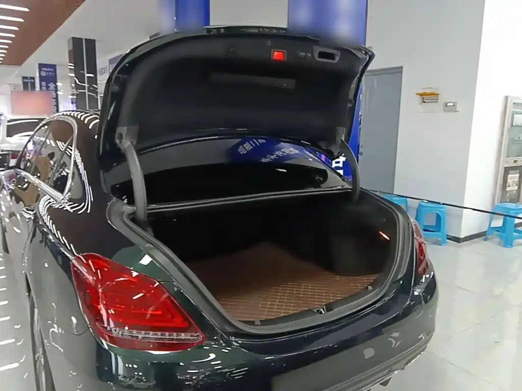 Mercedes-Benz C-Class — миниатюра 19
