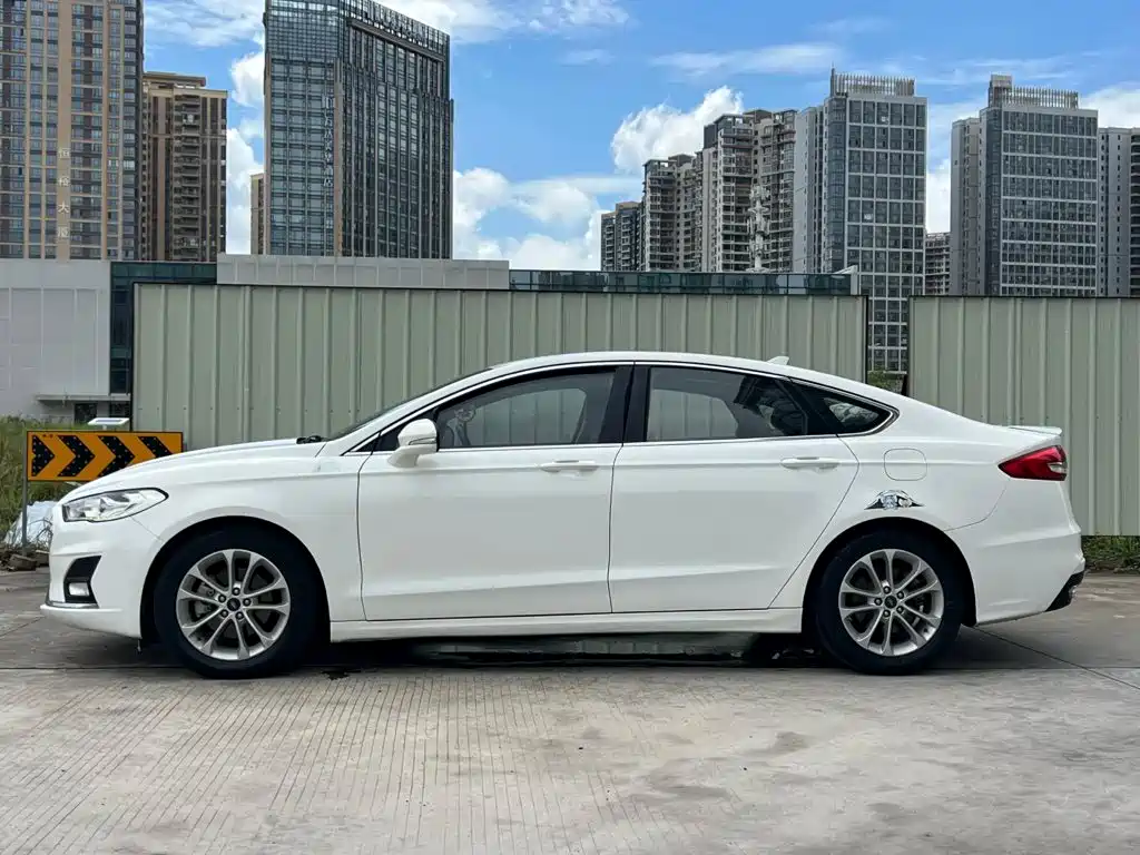 Ford Mondeo — миниатюра 5