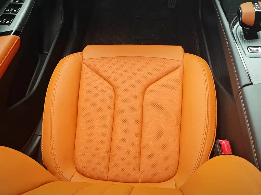 Changan UNI-V 2025 1.5T 500Bar Luxury Sport