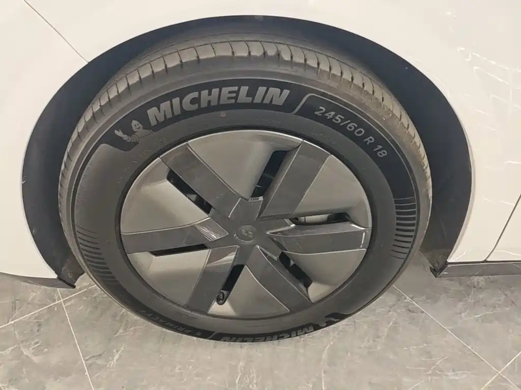 Li Auto Li MEGA — миниатюра 23