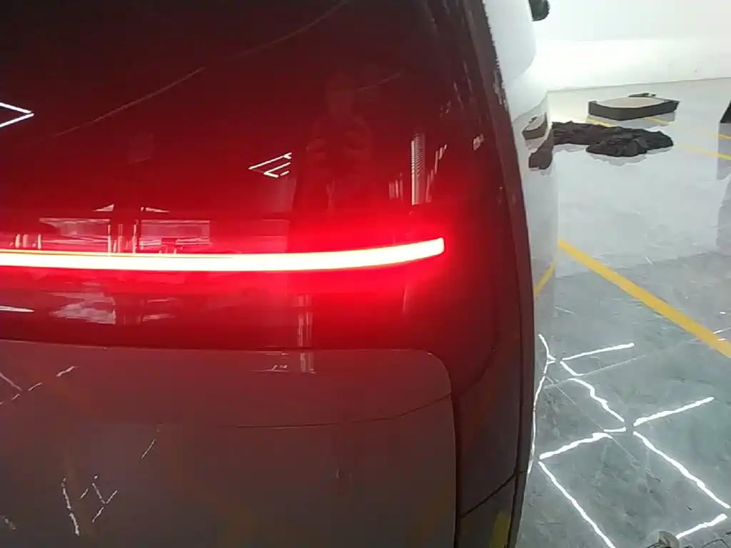 Li Auto Li MEGA — миниатюра 8