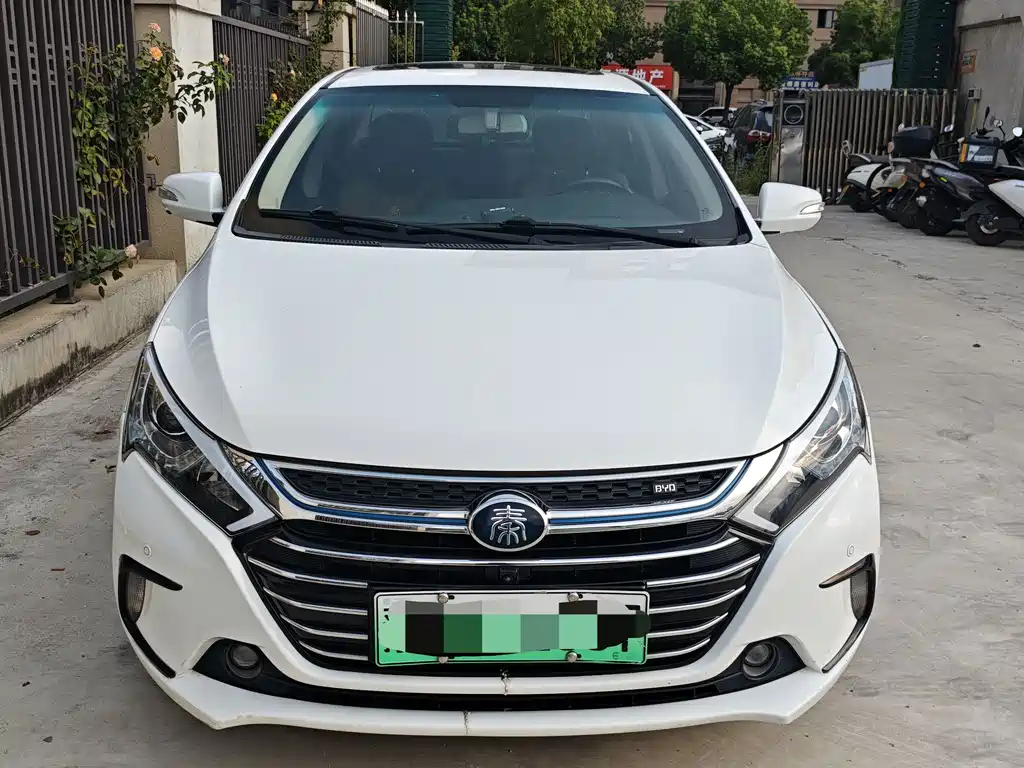BYD Qin NEV — миниатюра 2