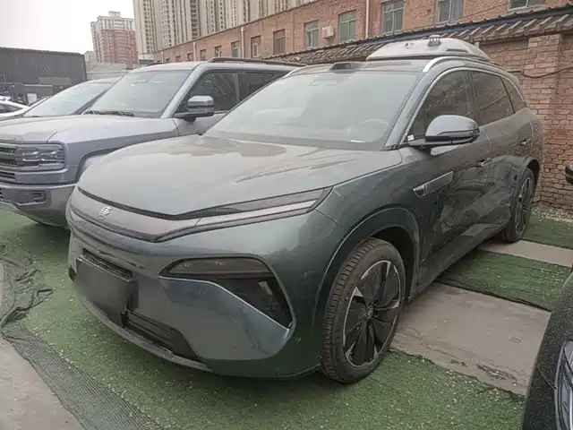 2025 BYD Tang