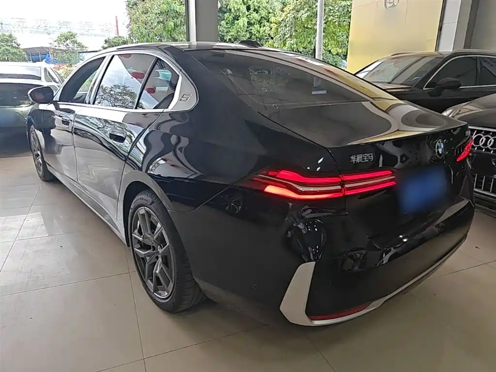 BMW 5 Series 5 2024 530Li Lead Luxury