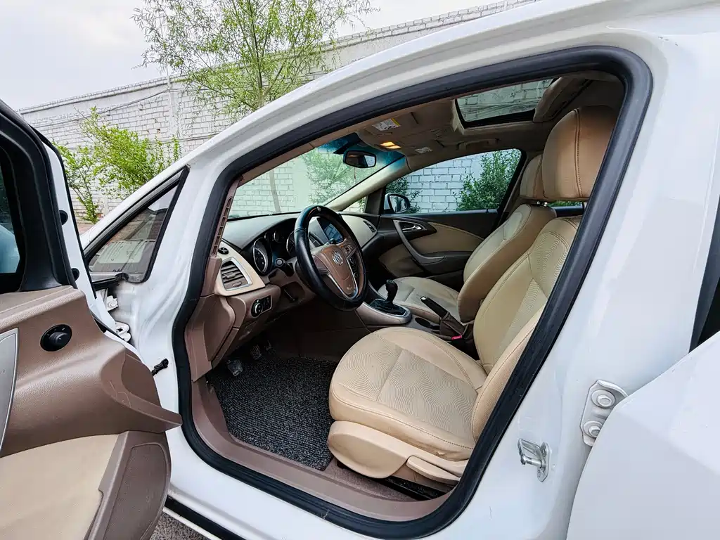 Buick Excelle GT GT 1.6L Manual Progressive Edition, фото 7