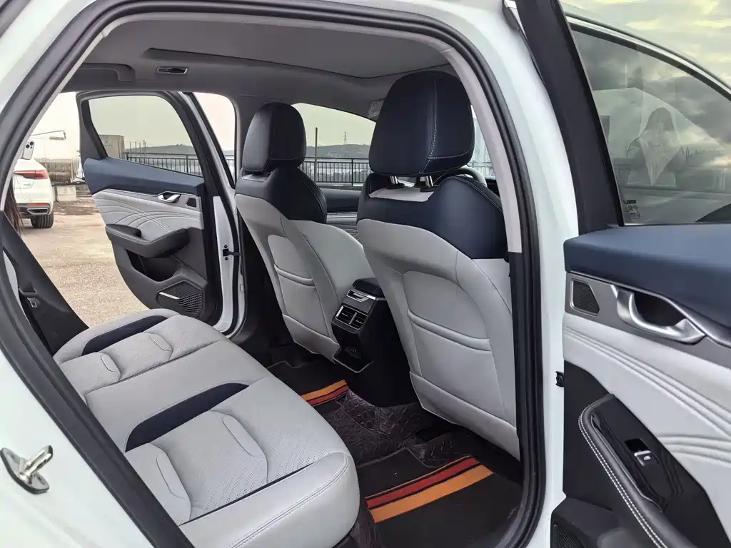 GEELY AUTOMOBILE XINGRUI