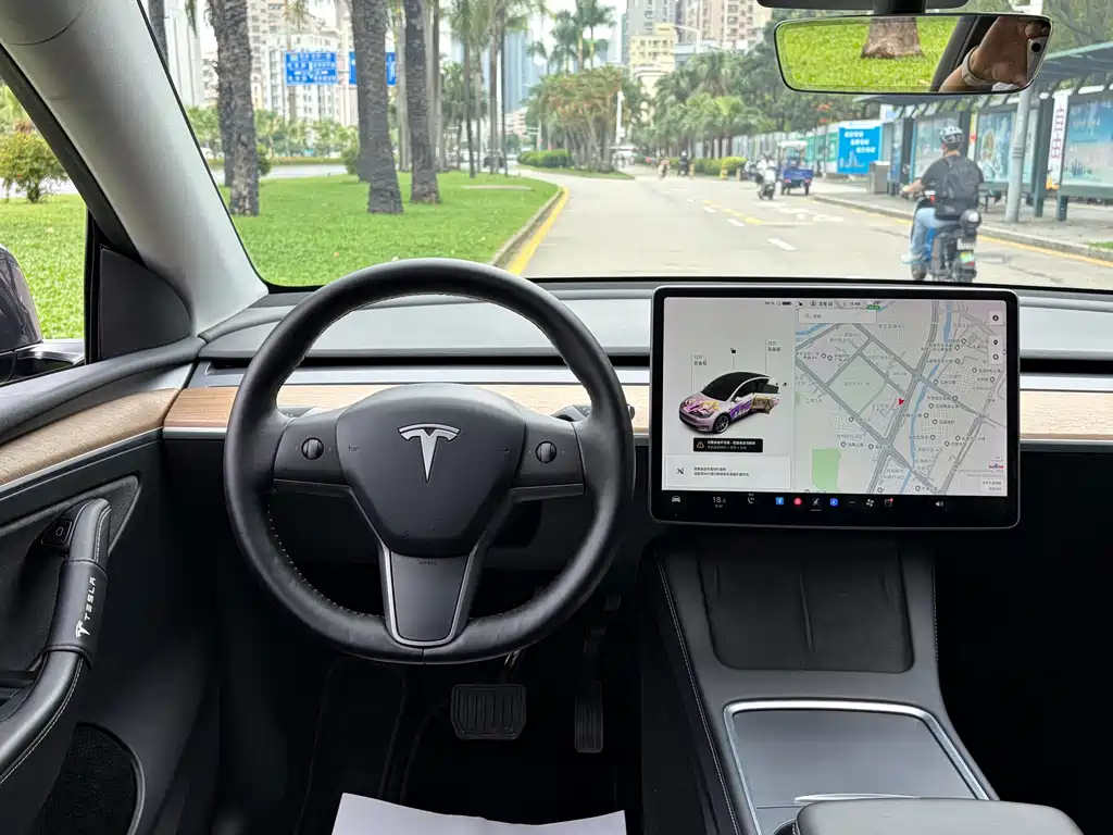 Tesla Model Y — фотографии объявления, Фото 13